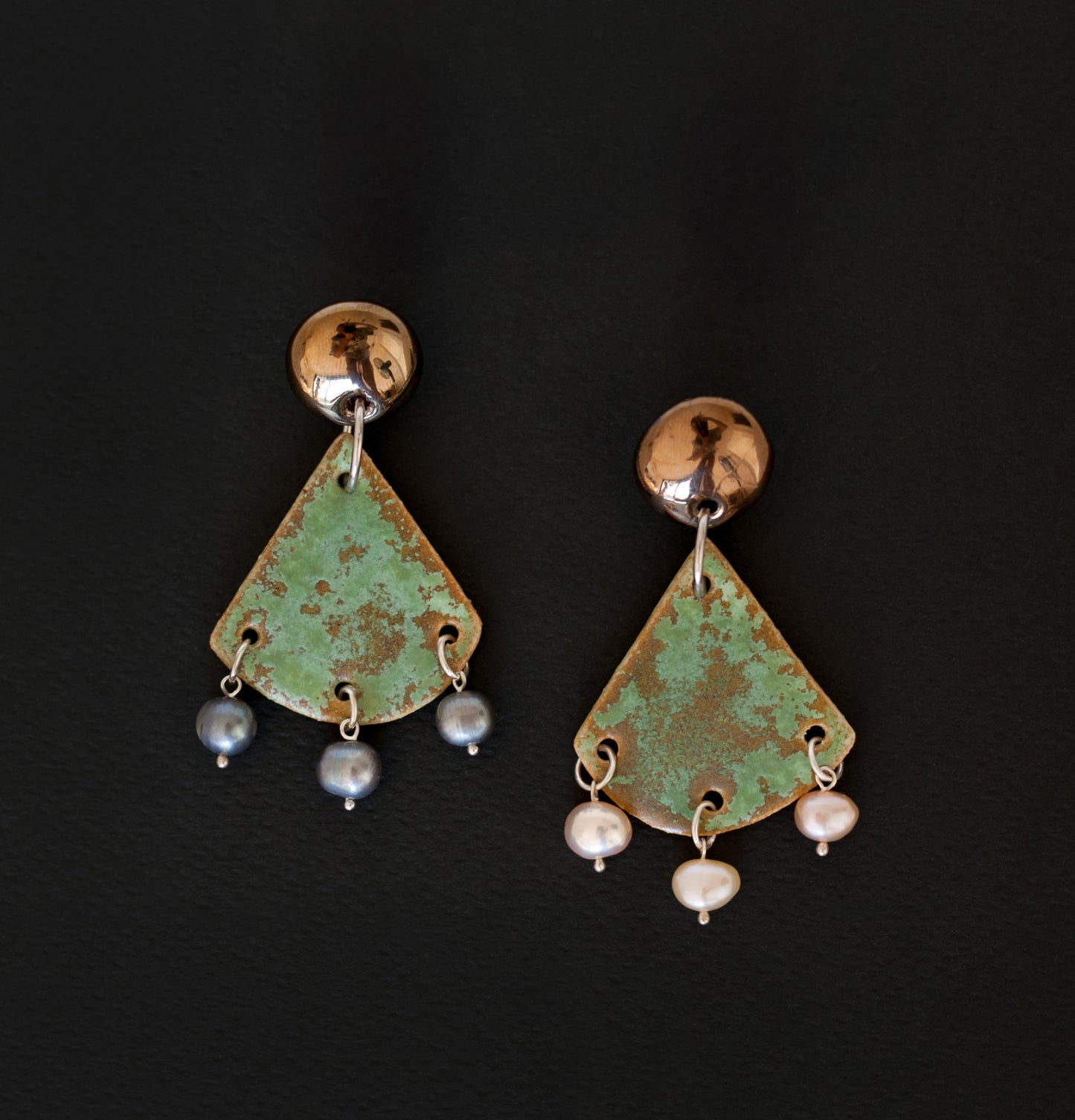 SOUVENIR Earrings in 𝘚𝘦𝘢𝘮𝘰𝘴𝘴