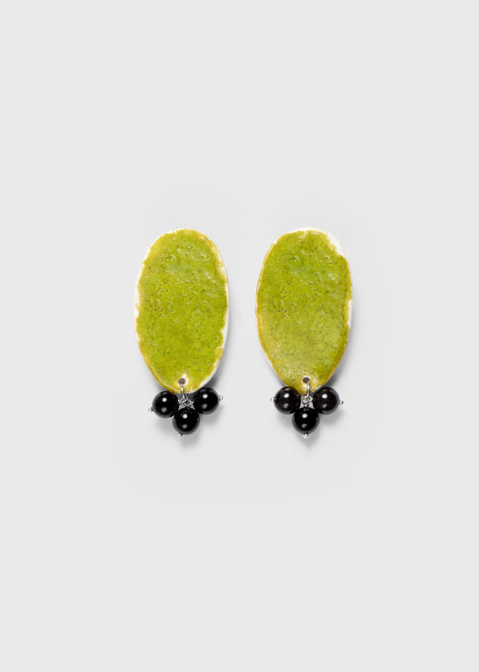 CRUSH Earrings in 𝘊𝘩𝘢𝘳𝘵𝘳𝘦𝘶𝘴𝘦