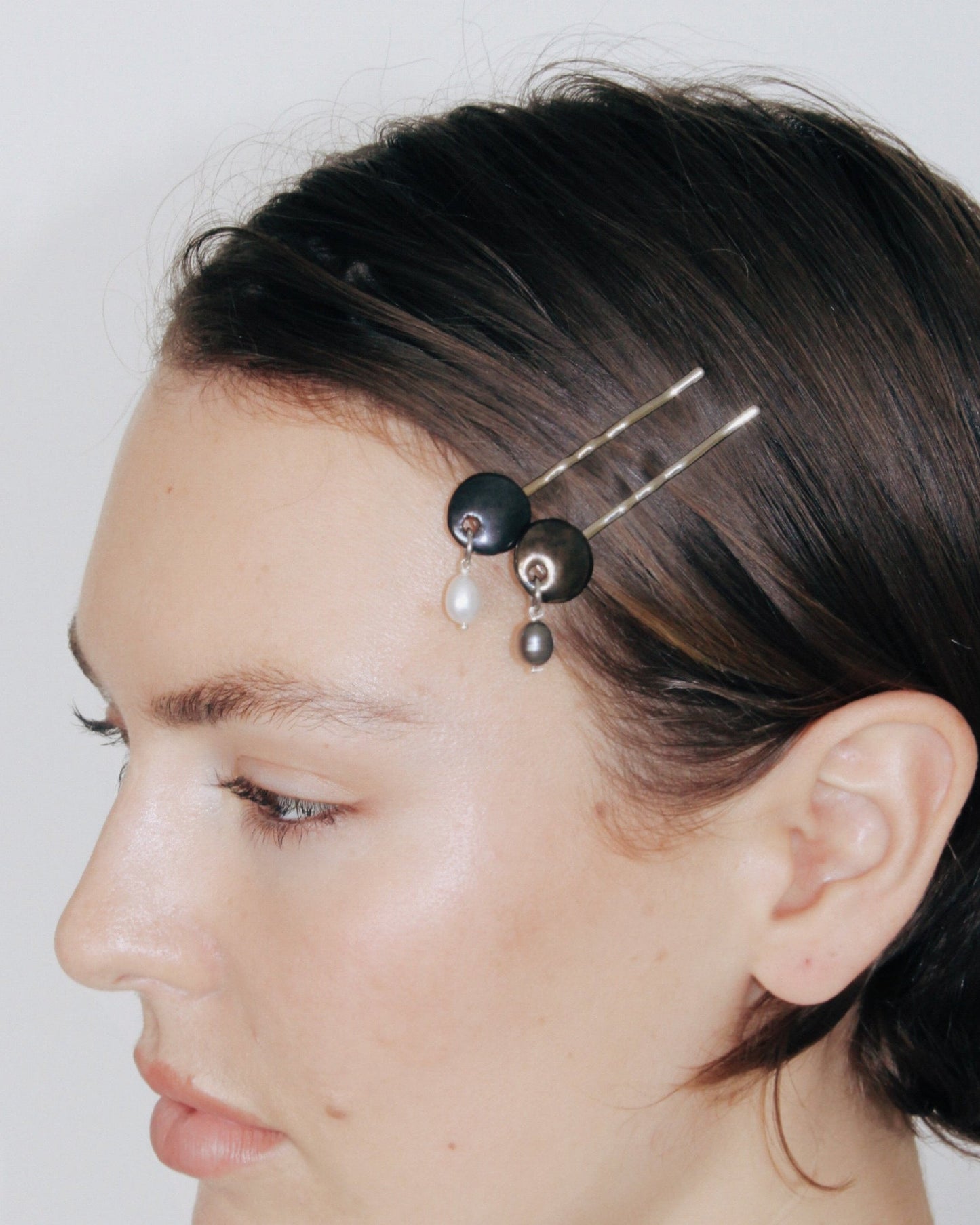 Divinity Slip Clip in 𝘉𝘳𝘰𝘯𝘻𝘦