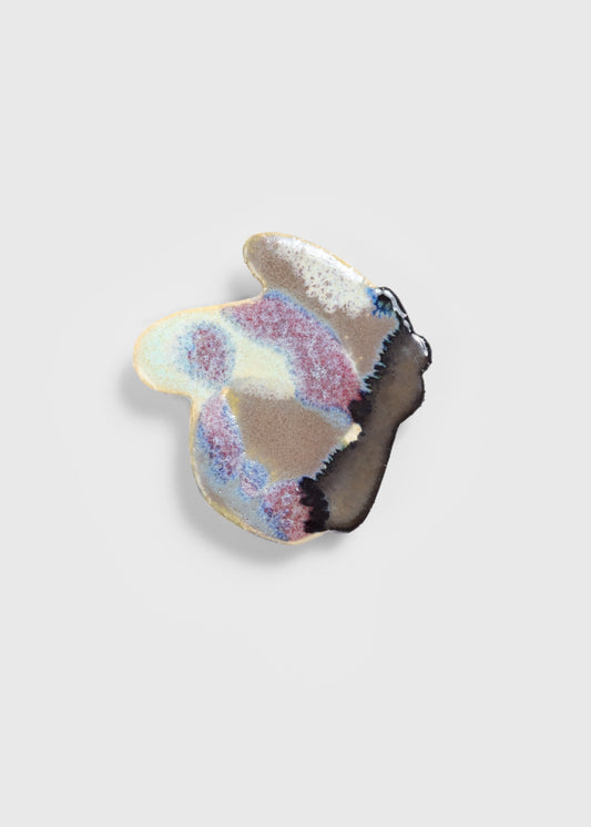 THE STAMP brooch in 𝘞𝘪𝘴𝘵𝘦𝘳𝘪𝘢
