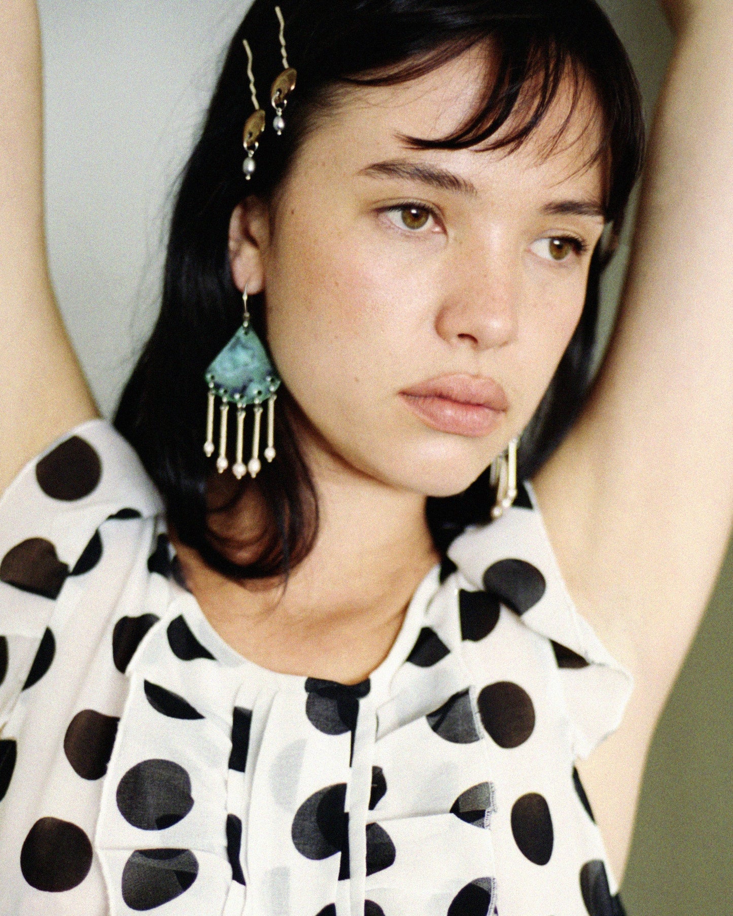 Portal Earrings in 𝘋𝘶𝘤𝘬 𝘗𝘰𝘯𝘥